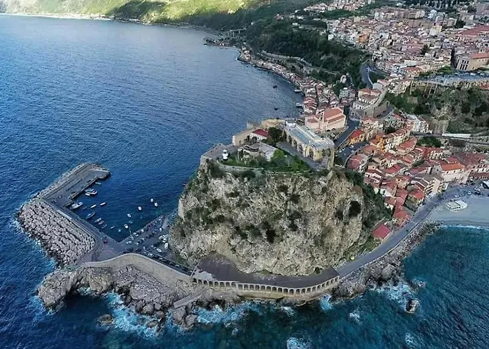 Calabria Collina Di Scilla Casale Ostello1800 Self Service Giardino Stanze E Per Famiglie Coppie E Single Pzza S Gaetano 16 Casa de Férias